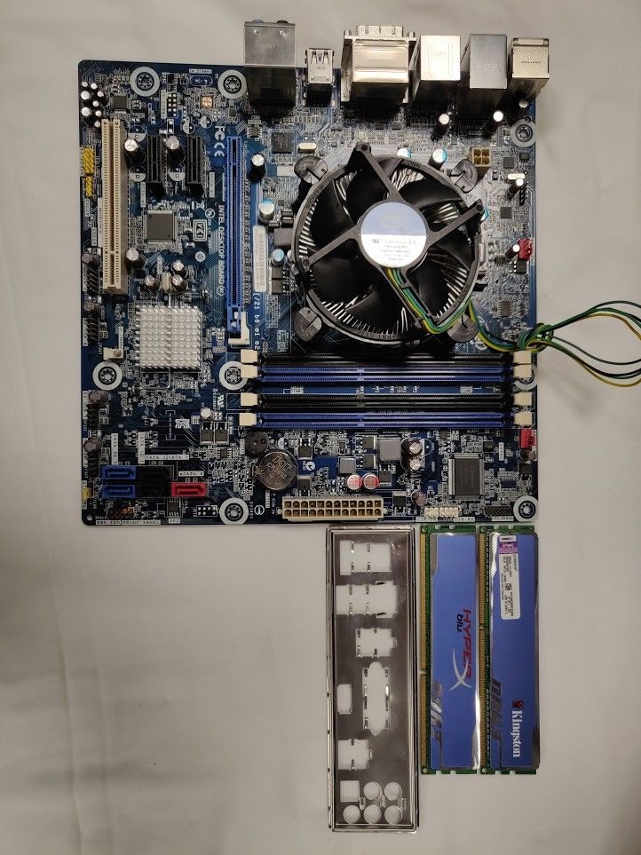 NEW Intel DH67BL Motherboard Intel Core i3 2100 4GB Kingston HyperX Bundle